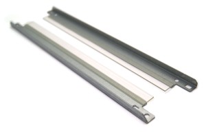 Дозирующее лезвие (DB) NVP для HP (20 шт) Q6511A/X, Q7551A/X, CE255A/X, Canon 710/724(LJ 2410/2420/2430/P3005/P3027/P3035/P3010/P3011/P3015, Pro M521/M525 совместимое